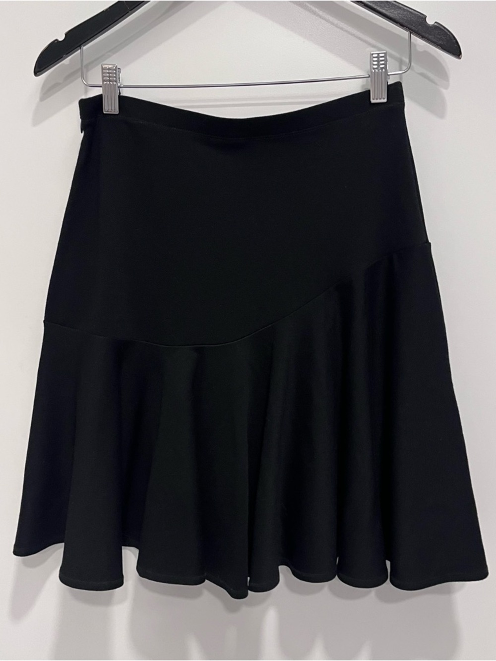 CAbi BLACK KNEE LENGTH FLARED SKATER SKIRT SIZE 2 3098 asymmetrical classic - Picture 5 of 7